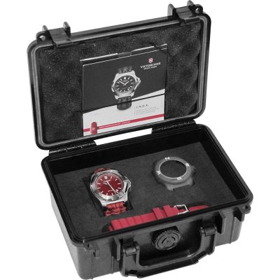 Montre Victorinox Swiss Army I.N.O.X. 241744.1 INOX Naimakka